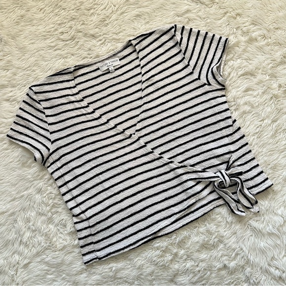 Madewell Texture & Thread Short-Sleeve Wrap Top in Stripe Black White S - Picture 3 of 12